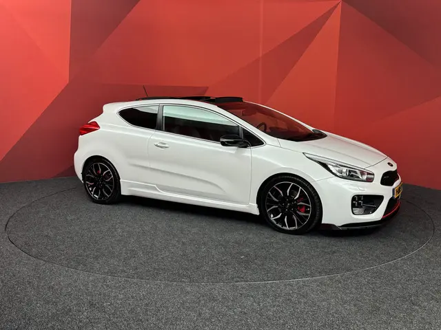 Kia pro_cee'd 1.6 GT First Edition 2013 Benzine 18
