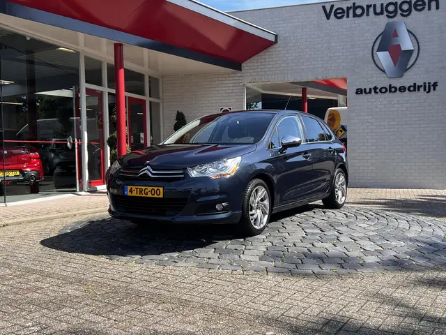Citroën C4 1.2 PureTech Exclusive 2014 Benzine 31