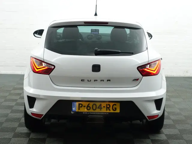 SEAT Ibiza SC 1.4 TSI Cupra 180PK Aut- 2013 Benzine 32