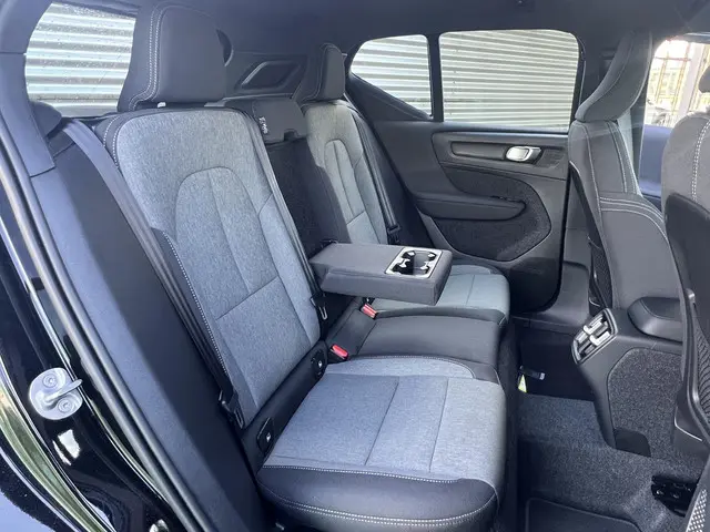 Volvo XC40 2.0 B4 Plus Dark 2025 Benzine 20