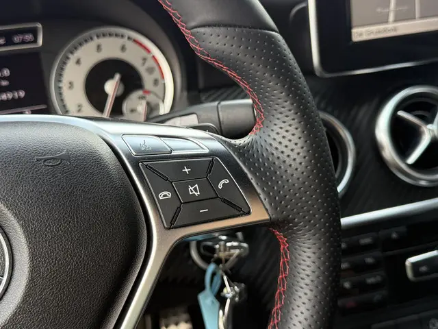 Mercedes-Benz A-Klasse 180 AMG 2013 Benzine 19