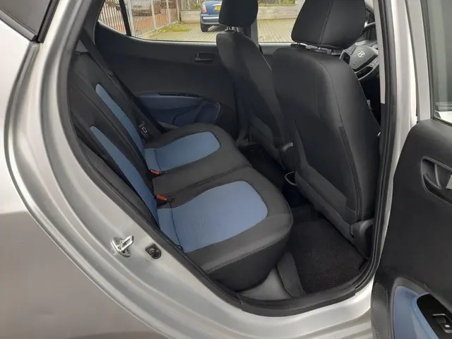 Hyundai i10 1.0i i-Motion Comfort 2016 Benzine 9