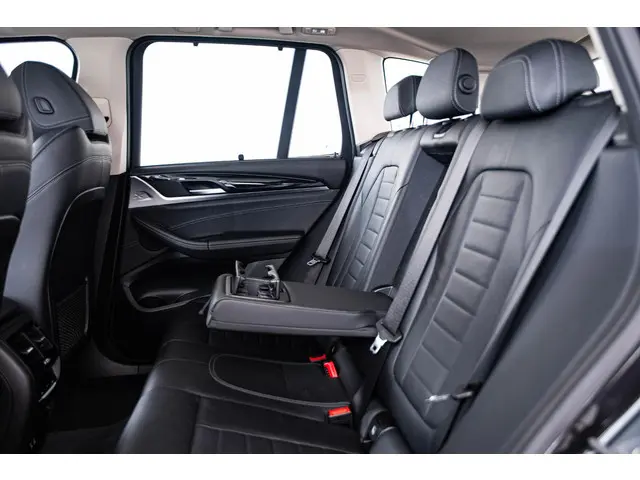 BMW X3 xDrive30i High Executive 2019 Benzine 19