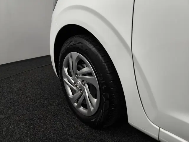 Hyundai i10 1.0 Comfort 2023 Benzine 28