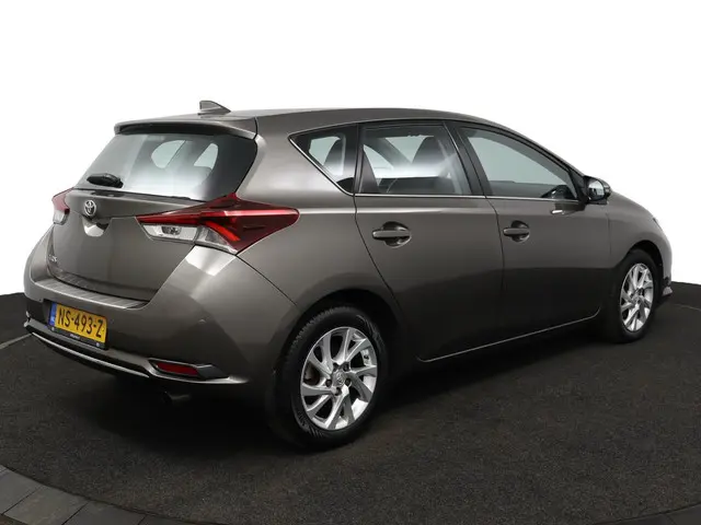 Toyota Auris 2