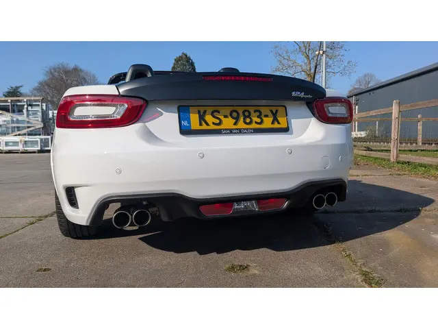 Fiat 124 Spider 1.4 MultiAir Turbo Abarth 2016 Benzine 6