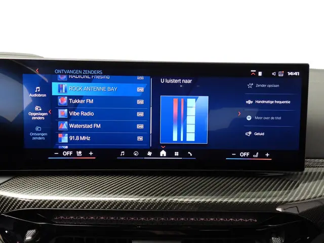 BMW M4 CS Coupé 2025 Benzine 17