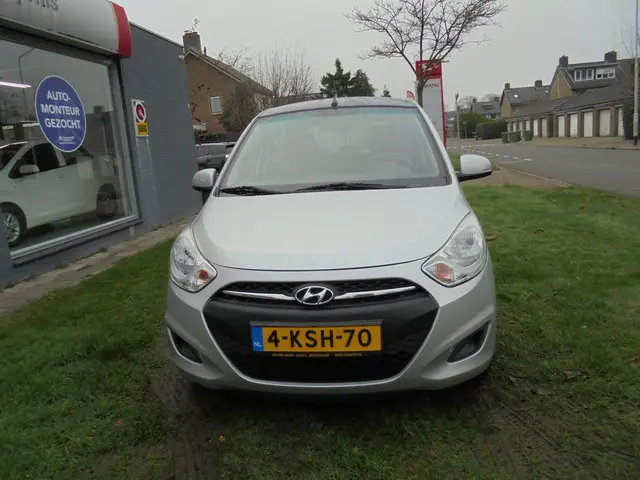 Hyundai i10 1.0 Black pack , Airco, NL-auto. 2013 Benzine 13