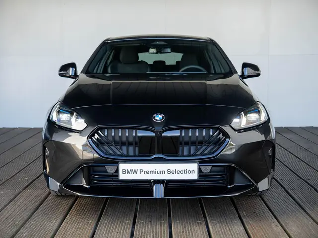 BMW 1 Serie 120 2025 Benzine 3