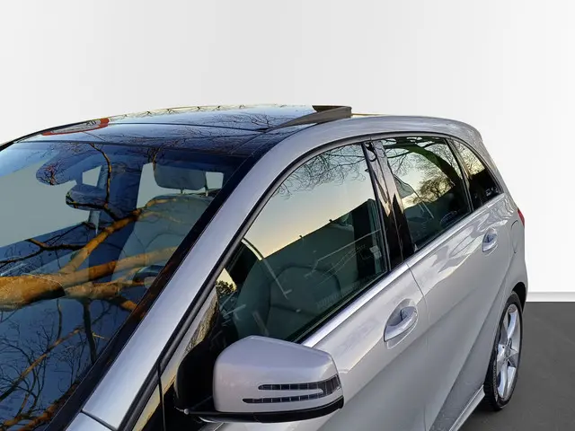Mercedes-Benz B-Klasse 180 Prestige 2013 Benzine 13