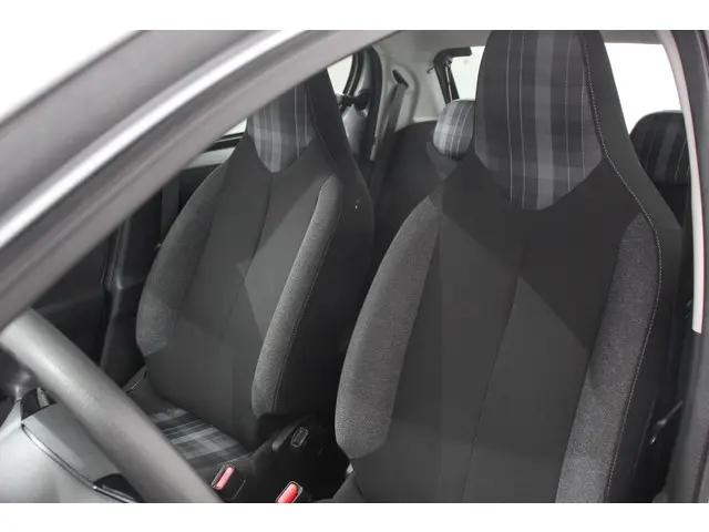 Peugeot 108 1.0 e-VTi Active 2020 Benzine 9