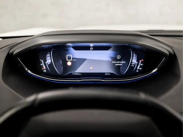 Peugeot 3008 1.2 PureTech Premium Sport 2020 Benzine 22