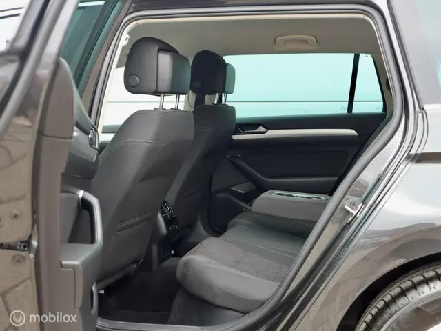Volkswagen Passat Variant 1.6 TDI Highline 2018 Diesel 15