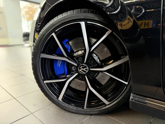 Volkswagen Golf 2.0 TSI R 4Motion 2023 Benzine 10