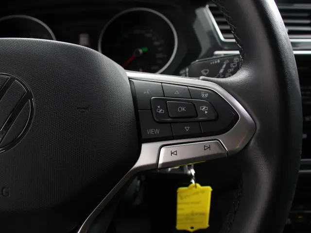 Volkswagen Tiguan 1.5 TSI DSG 150pk Life 2021 Benzine 17