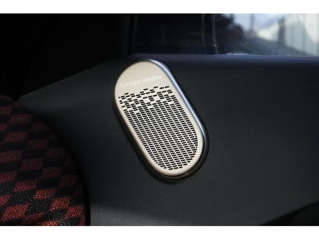 MINI Aceman E 2026 Elektrisch 23