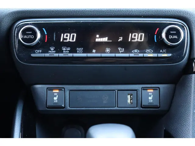 Toyota Yaris 1.5 Hybrid Executive 2020 Hybride Benzine 26