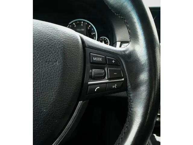 BMW 5 Serie 520i High Executive - NL Auto 2015 Benzine 19