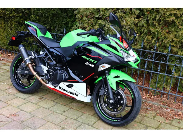 Kawasaki Ninja 400 KRT A2 CODE 80 2023 Benzine 8