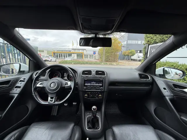 Volkswagen Golf 2.0 GTI 2012 Benzine 24