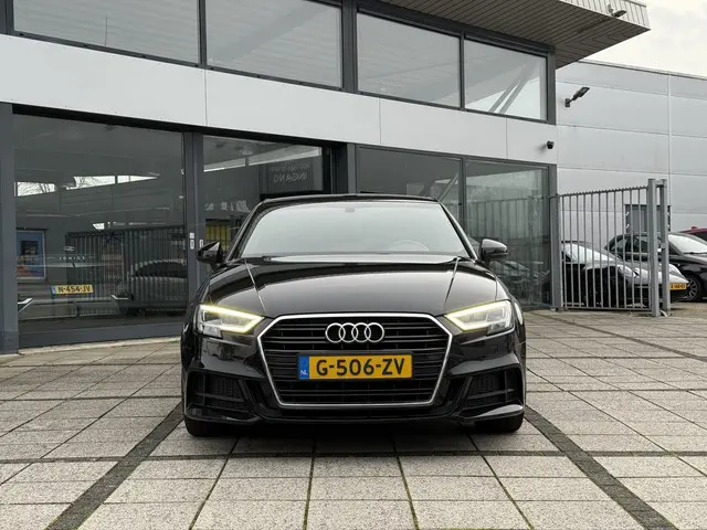 Audi A3 Limousine Aut. 35 TFSI CoD S-Line 2020 Benzine 8