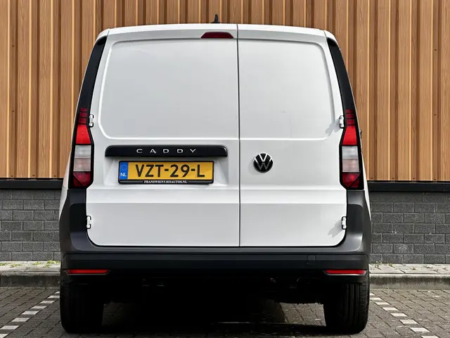 Volkswagen Caddy Cargo 2.0 TDI Trend 2024 Diesel 6