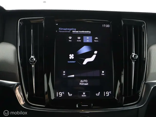 Volvo V90 2.0 T4 R-Design | ACC | PILOT | LEER | 2019 Benzine 16