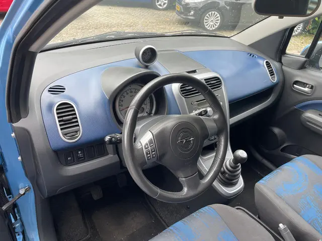 Opel Agila 1.0 Edition 2012 Benzine 11