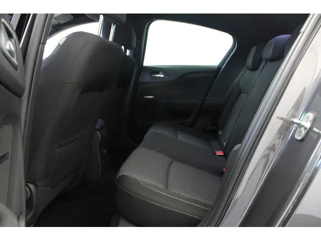 DS DS 4 1.2 PureTech Chic 2017 Benzine 13