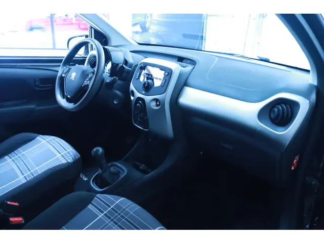 Peugeot 108 1.0 e-VTi Active 2018 Benzine 12