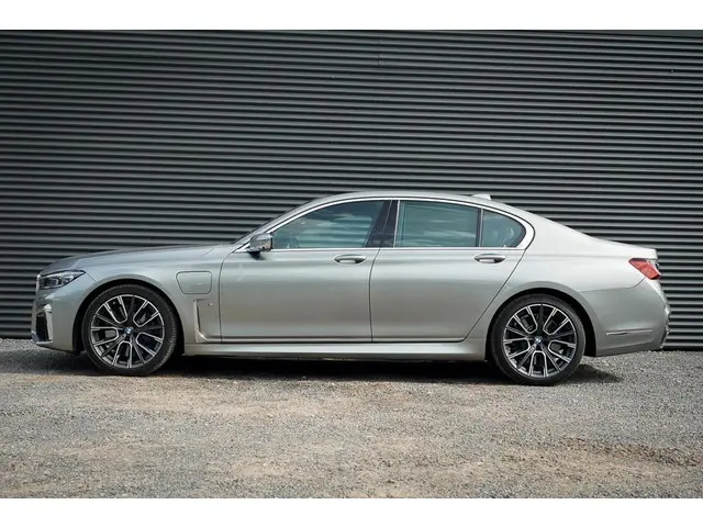 BMW 7 Serie 745e High Executive 2019 Hybride Benzine 3