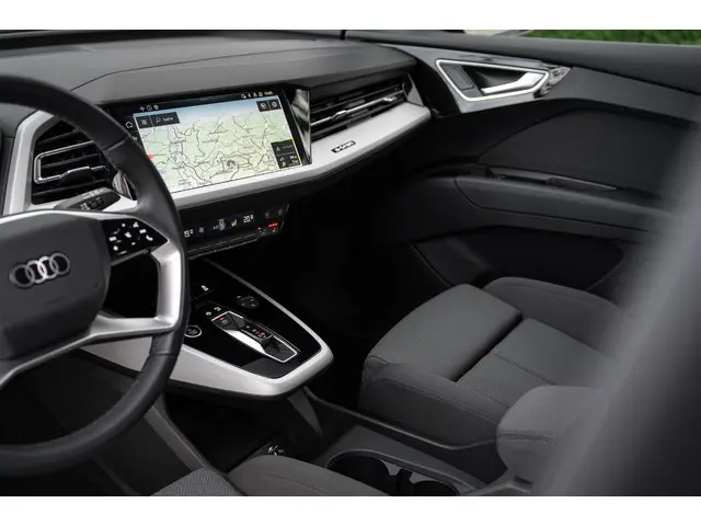 Audi Q4 e-tron 40 Advanced 77 kWh 2022 Elektrisch 18
