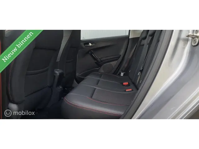 Peugeot 2008 1.2 PureTech GT-line 2017 Benzine 17