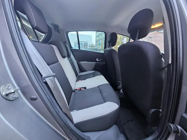 Renault Clio 1.2 16V NAP Airco Cruise 2012 Benzine 9