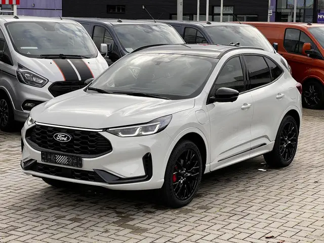 Ford Kuga 2.5 PHEV Sound Edition 2025 Hybride Benzine 26