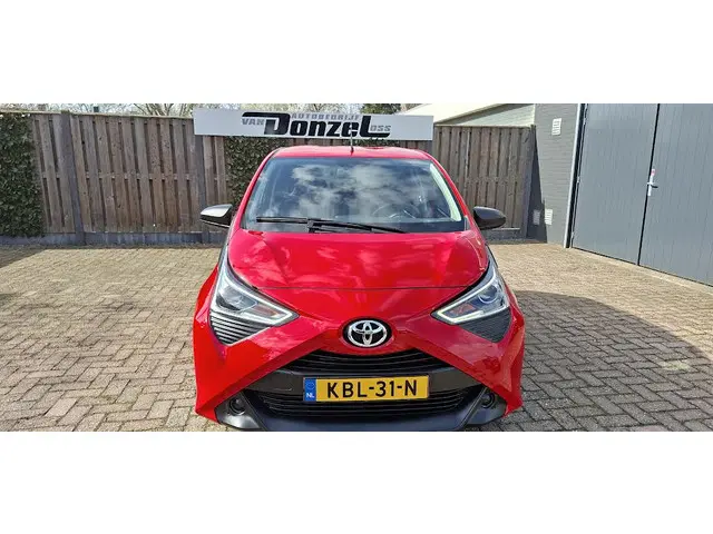 Toyota Aygo 1.0 VVT-i x-clusiv 2021 Benzine 3