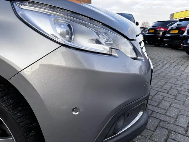 Peugeot 2008 1.2 PureTech Allure 2015 Benzine 19