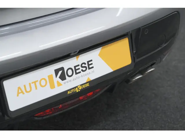 Peugeot 208 Hybrid 136 e-DCS6 GT 2024 Hybride Benzine 26