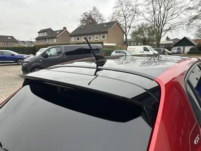 Peugeot 208 1.2 Turbo 100 PK GT Pack 2021 Benzine 53