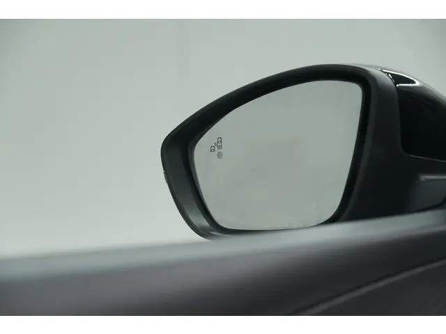 Peugeot 208 PureTech 100 Allure 2024 Benzine 23