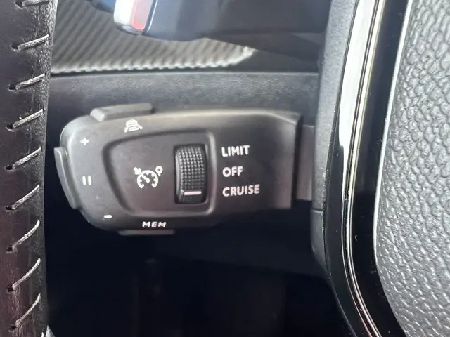 Peugeot 2008 1.2 130 PK Automaat Allure 2024 Benzine 32