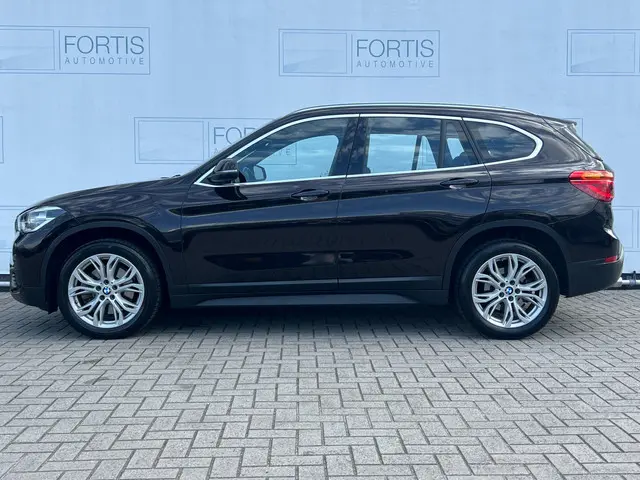 BMW X1 sDrive20i Centennial Executive 2016 Benzine 16