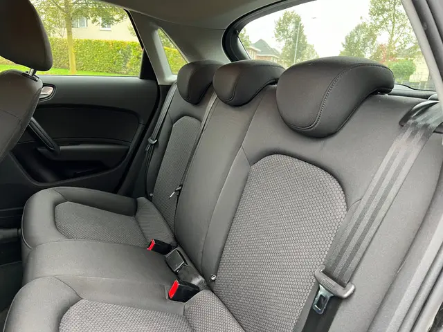 Audi A1 Sportback 1.4 TFSI Adrenalin 2016 Benzine 8