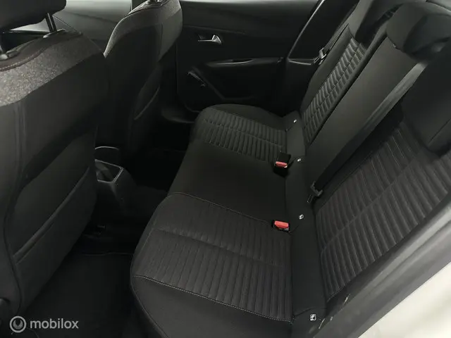 Peugeot 208 1.2 PureTech Active 2020 Benzine 23