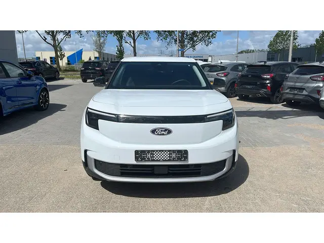 Ford Explorer Extended Range RWD 77 kWh 2025 Elektrisch 3