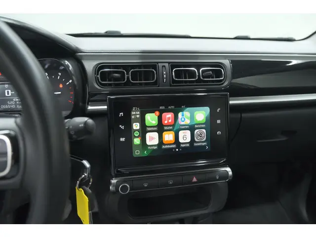 Citroën C3 PureTech 110 S&S Shine 2020 Benzine 55