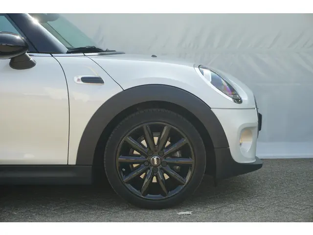 MINI 3-Deurs Cooper 2018 Benzine 4