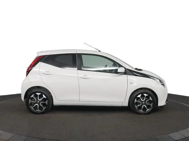Toyota Aygo 1.0 VVT-i x-joy 2020 Benzine 13