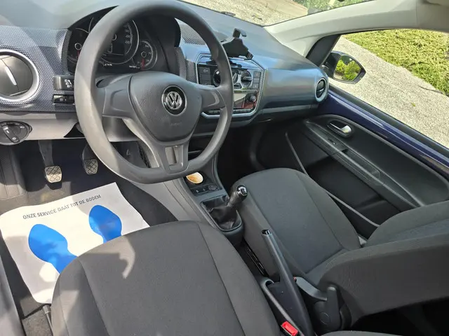 Volkswagen up! 1.0 BMT move up! 2017 Benzine 11