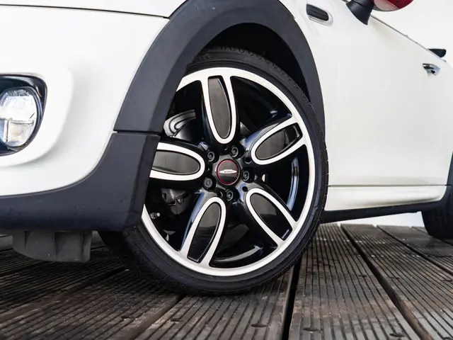 MINI Cooper Cabrio Aut. 2017 Benzine 19